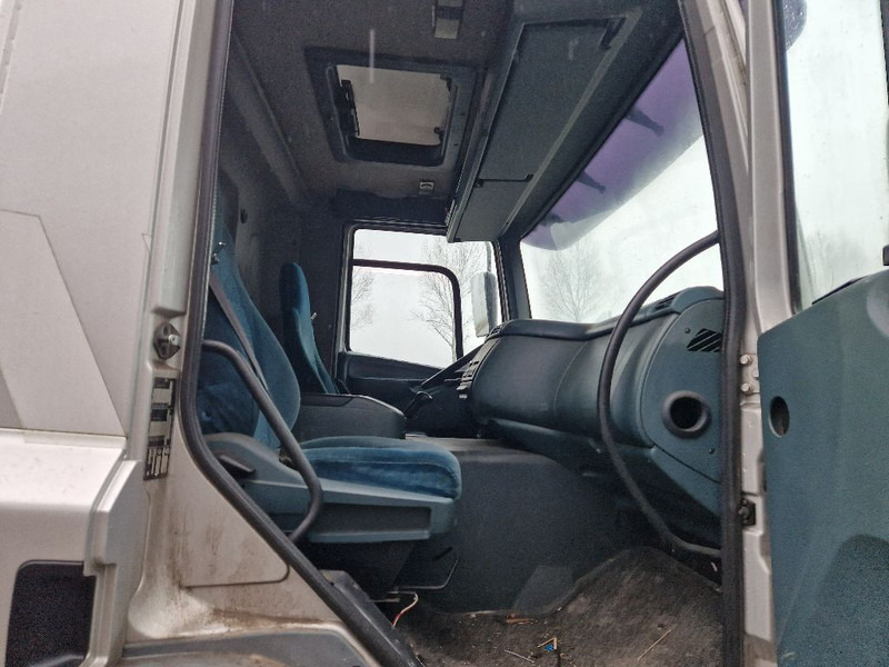 DAF CF75.310 - 트랙터 유닛 : 사진 4 DAF CF75.310 - 트랙터 유닛 : 사진 4