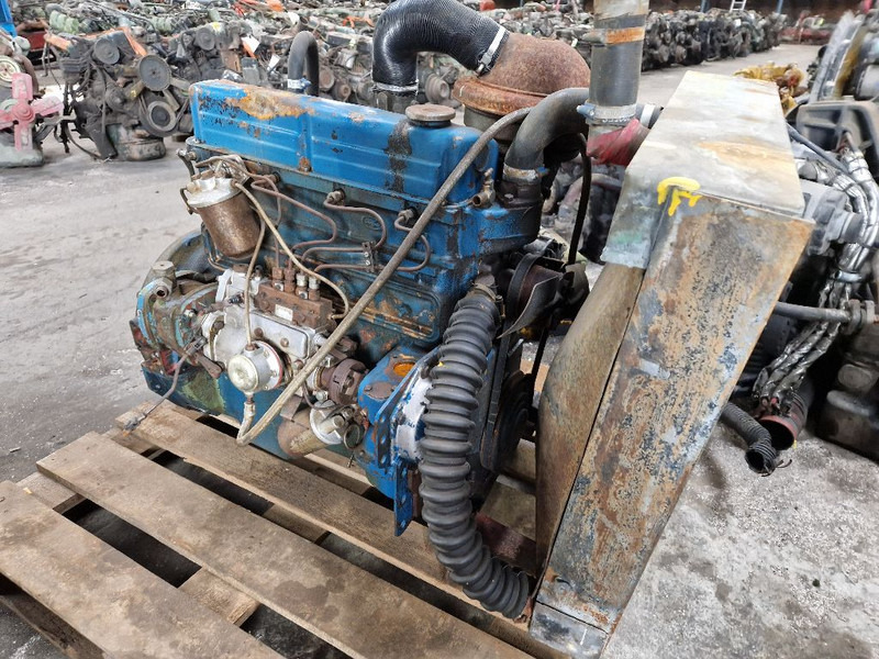 Ford F2 6015 - 엔진 : 사진 4 Ford F2 6015 - 엔진 : 사진 4