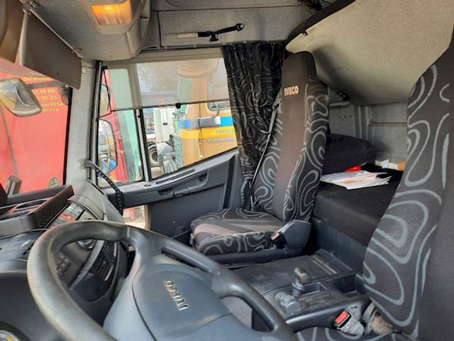 Iveco 120E25 EUROCARGO - 박스 트럭 : 사진 4 Iveco 120E25 EUROCARGO - 박스 트럭 : 사진 4