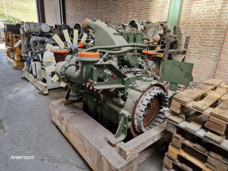 MTU (MERCEDES-BENZ) 12V 2000 - 엔진 : 사진 4 MTU (MERCEDES-BENZ) 12V 2000 - 엔진 : 사진 4