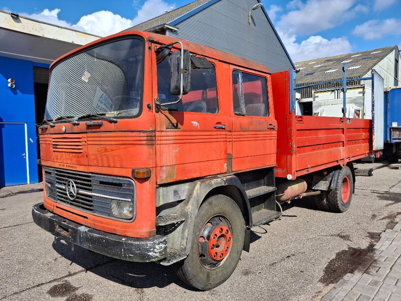 Mercedes-Benz 1113 - 캡 새시 트럭 : 사진 1 Mercedes-Benz 1113 - 캡 새시 트럭 : 사진 1