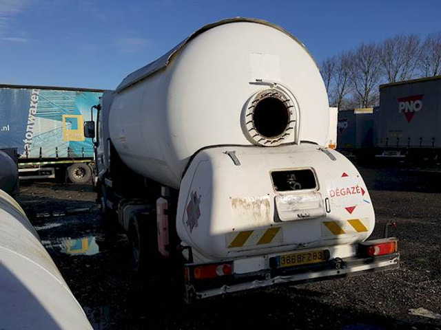 Renault MIDLUM 220 GAS / LPG - 유조트럭 : 사진 4 Renault MIDLUM 220 GAS / LPG - 유조트럭 : 사진 4