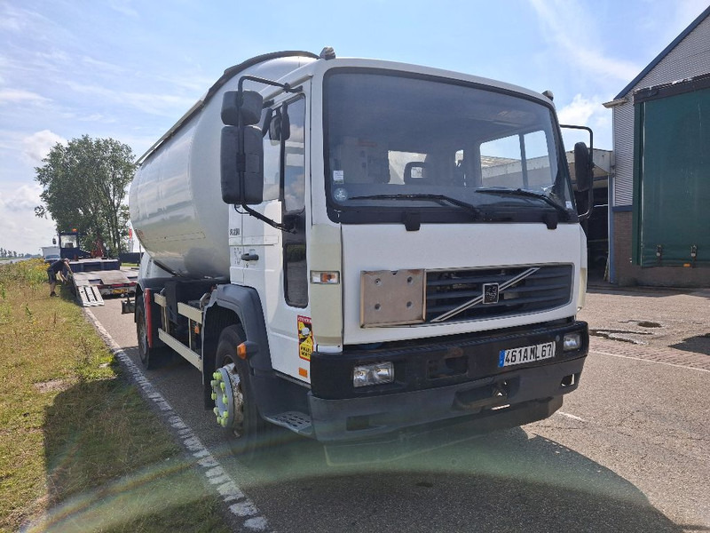 Volvo FL 250 GAS / LPG - 유조트럭 : 사진 2 Volvo FL 250 GAS / LPG - 유조트럭 : 사진 2