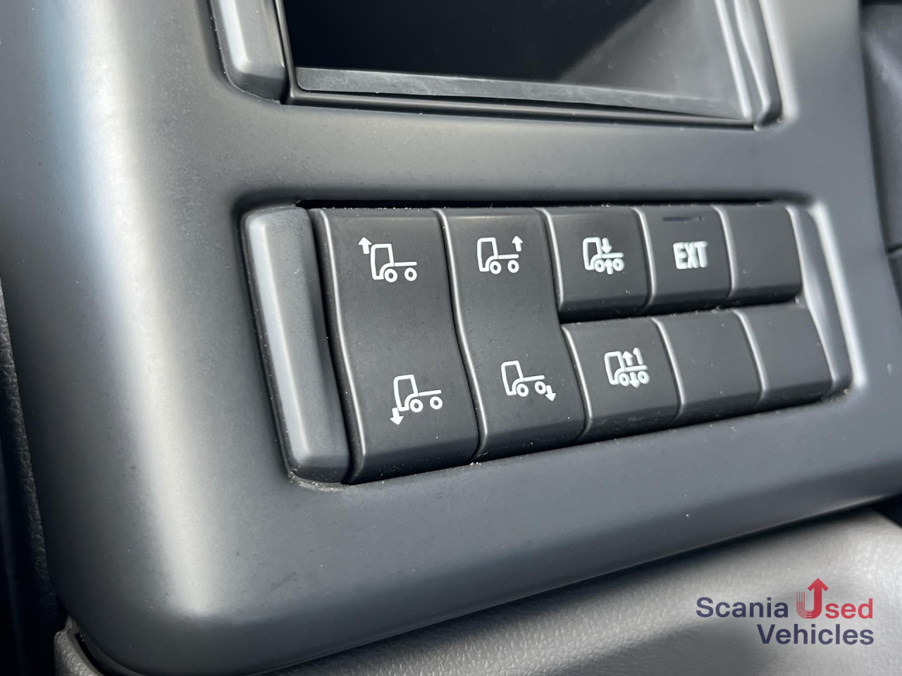 SCANIA P 320 B6x2*4NB RETARDER FULL AIR 8T 7.2x2.5x2.35M - 박스 트럭 : 사진 4 SCANIA P 320 B6x2*4NB RETARDER FULL AIR 8T 7.2x2.5x2.35M - 박스 트럭 : 사진 4