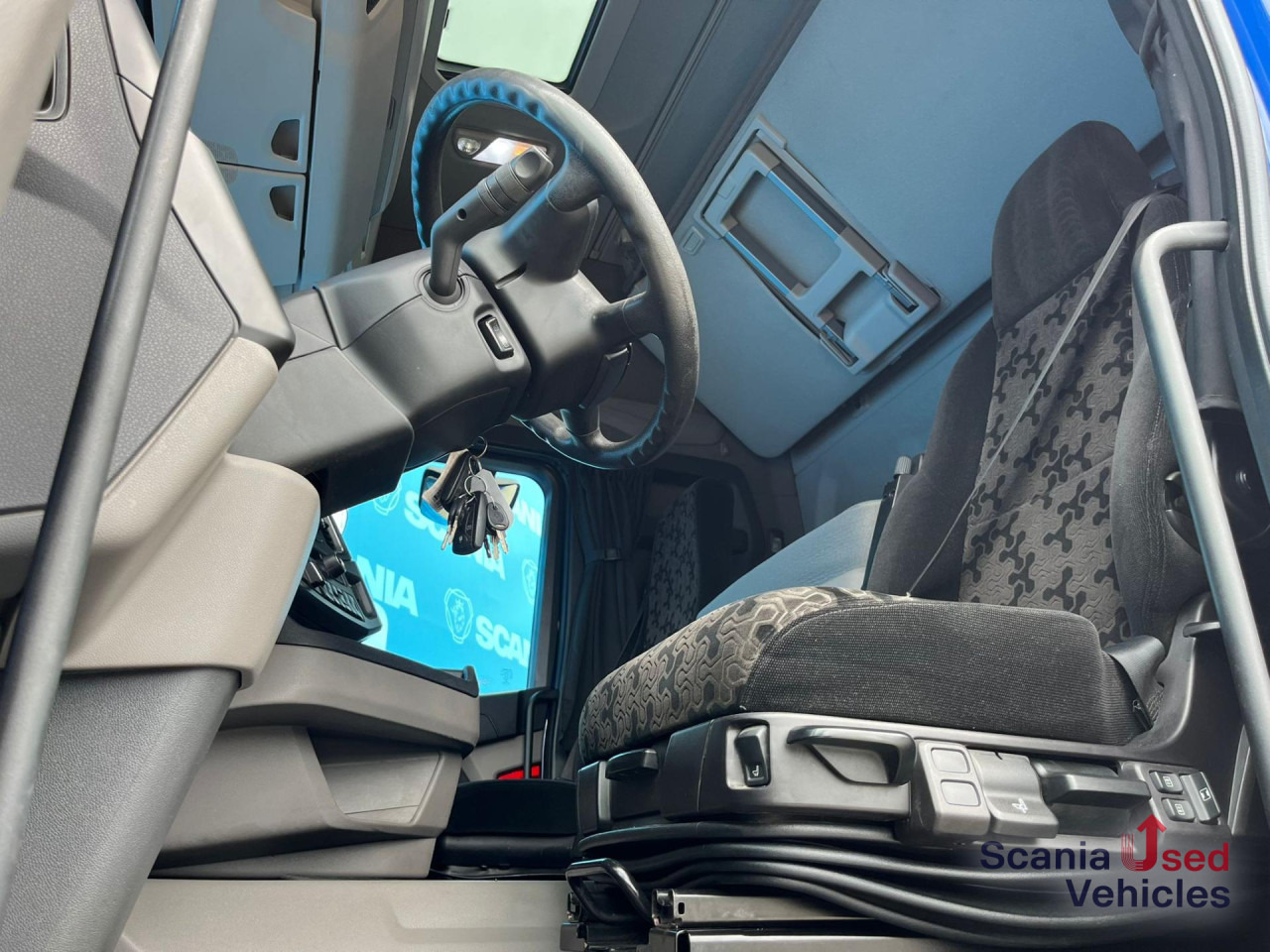 SCANIA R 450 A4x2EB MEGA / VOLUME DIFF-LOCK PTOV AIRCO - 트랙터 유닛 : 사진 2 SCANIA R 450 A4x2EB MEGA / VOLUME DIFF-LOCK PTOV AIRCO - 트랙터 유닛 : 사진 2