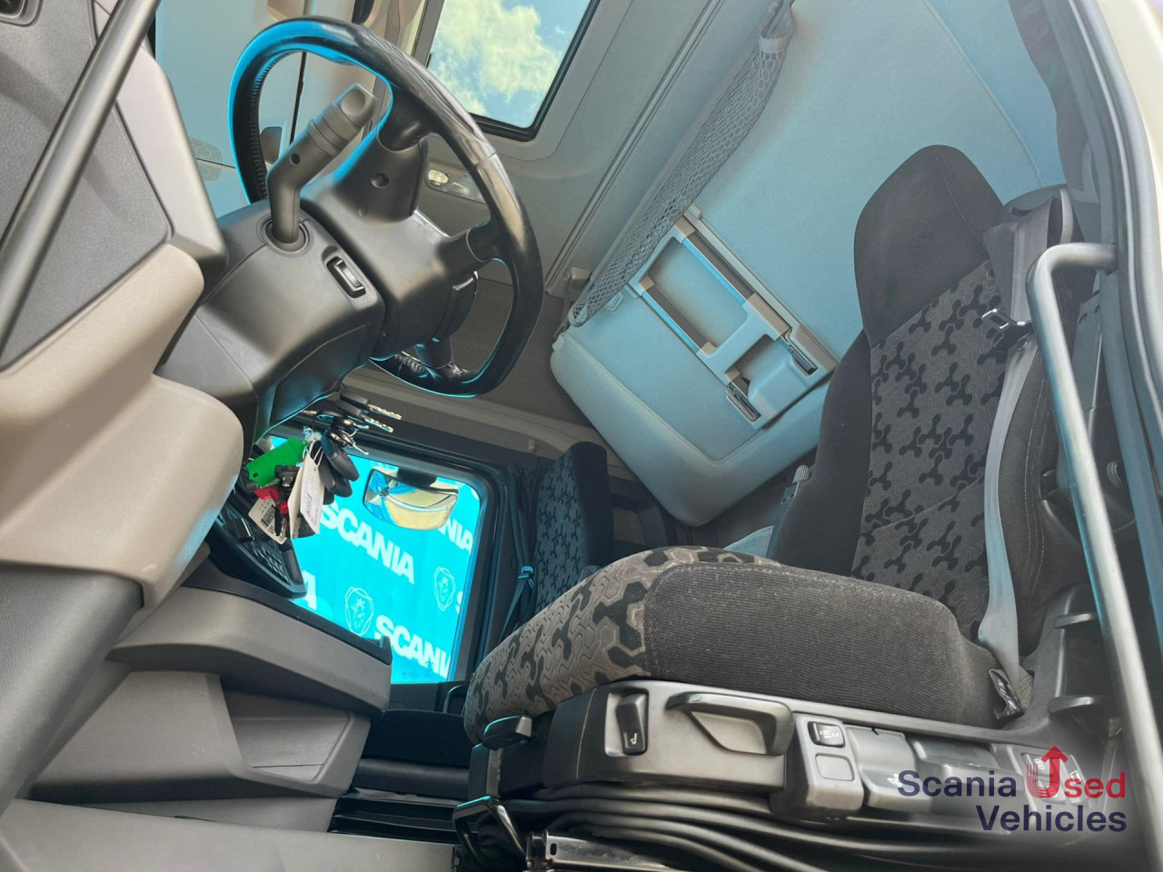 SCANIA R 450 A4x2EB RETARDER MEGA / VOLUME DIFF-L 8T PTOV - 트랙터 유닛 : 사진 3 SCANIA R 450 A4x2EB RETARDER MEGA / VOLUME DIFF-L 8T PTOV - 트랙터 유닛 : 사진 3