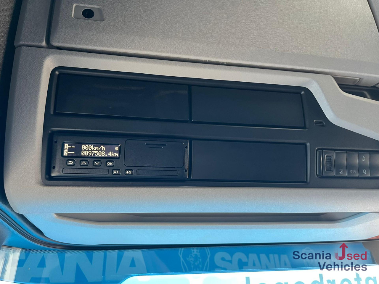 SCANIA R 450 A4x2NB DIFF-L RETARDER PARK AIRCO FULL AIR 8 - 트랙터 유닛 : 사진 4 SCANIA R 450 A4x2NB DIFF-L RETARDER PARK AIRCO FULL AIR 8 - 트랙터 유닛 : 사진 4