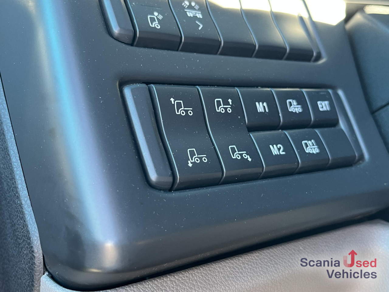 SCANIA R 450 A4x2NB RETARDER DIFF-L FULL AIR 8T P-AIRCO - 트랙터 유닛 : 사진 4 SCANIA R 450 A4x2NB RETARDER DIFF-L FULL AIR 8T P-AIRCO - 트랙터 유닛 : 사진 4