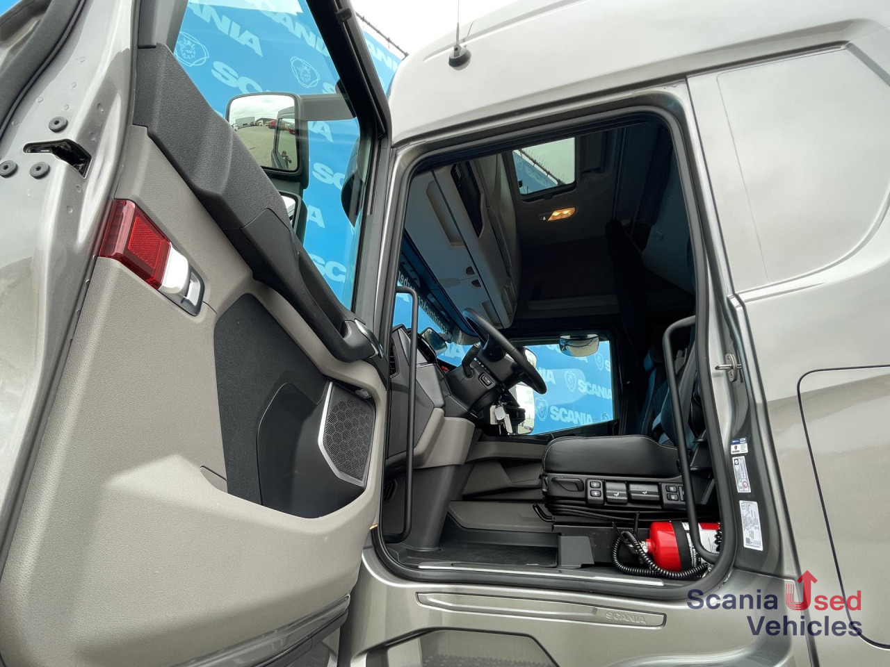 SCANIA R 460 A4x2EB MEGA RETARDER DIFF-L 48DKM SMART2 - 트랙터 유닛 : 사진 2 SCANIA R 460 A4x2EB MEGA RETARDER DIFF-L 48DKM SMART2 - 트랙터 유닛 : 사진 2