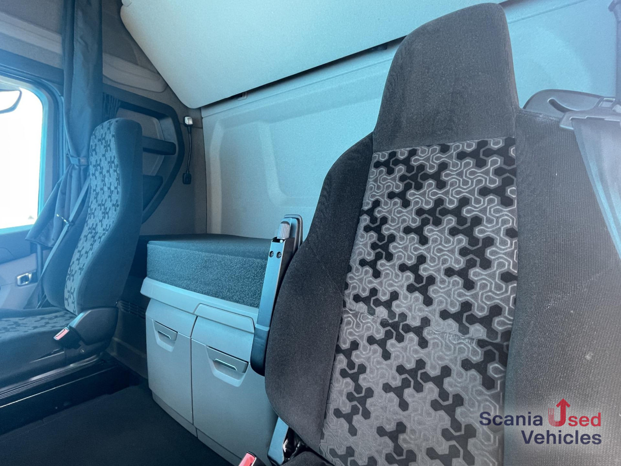 SCANIA S 500 A4X2NB RETARDER FULL AIR 8T P-AIRCO ACC - 트랙터 유닛 : 사진 5 SCANIA S 500 A4X2NB RETARDER FULL AIR 8T P-AIRCO ACC - 트랙터 유닛 : 사진 5