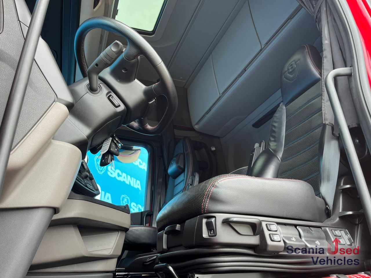 SCANIA S 590 A4x2NB V8 RETARDER 8T FULL AIR DIFF-LOCK - 트랙터 유닛 : 사진 4 SCANIA S 590 A4x2NB V8 RETARDER 8T FULL AIR DIFF-LOCK - 트랙터 유닛 : 사진 4