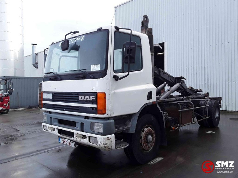 DAF CF 320 lames steel - 컨테이너 운반 장치/ 스와프 보디 트럭 : 사진 3 DAF CF 320 lames steel - 컨테이너 운반 장치/ 스와프 보디 트럭 : 사진 3