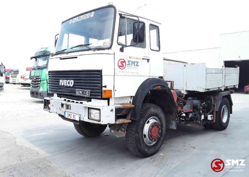 Iveco Magirus 190.32 4x4 tractor- box - 트랙터 유닛 : 사진 3 Iveco Magirus 190.32 4x4 tractor- box - 트랙터 유닛 : 사진 3