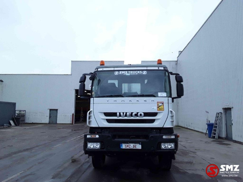 Iveco Trakker 360 6x4 manual chassis - 드롭사이드/ 플랫베드 트럭, 크레인 트럭 : 사진 2 Iveco Trakker 360 6x4 manual chassis - 드롭사이드/ 플랫베드 트럭, 크레인 트럭 : 사진 2