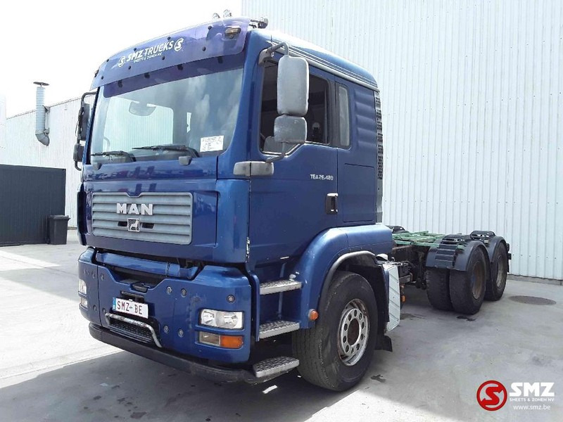 MAN TGA 26.480 6x4 manual - 캡 새시 트럭 : 사진 3 MAN TGA 26.480 6x4 manual - 캡 새시 트럭 : 사진 3
