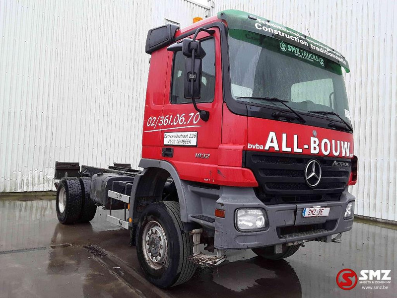Mercedes-Benz Actros 1832 4x4 209000 km!! - 캡 새시 트럭 : 사진 1 Mercedes-Benz Actros 1832 4x4 209000 km!! - 캡 새시 트럭 : 사진 1