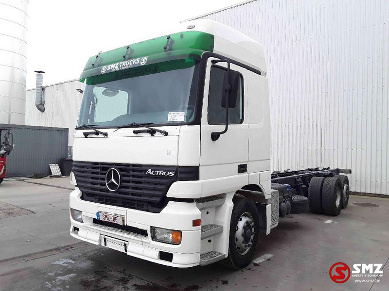 Mercedes-Benz Actros 2535 - 캡 새시 트럭 : 사진 3 Mercedes-Benz Actros 2535 - 캡 새시 트럭 : 사진 3
