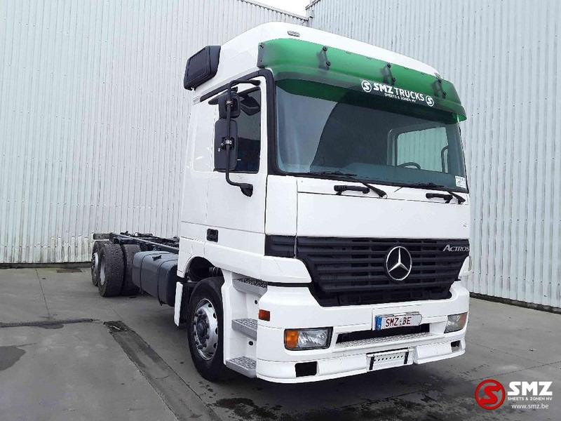 Mercedes-Benz Actros 2535 - 캡 새시 트럭 : 사진 1 Mercedes-Benz Actros 2535 - 캡 새시 트럭 : 사진 1