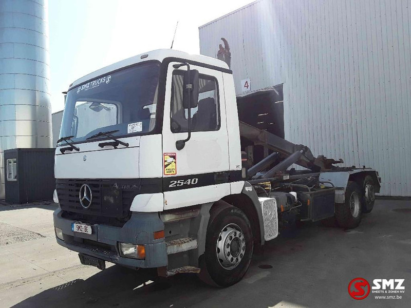 Mercedes-Benz Actros 2540 6x2 francais - 컨테이너 운반 장치/ 스와프 보디 트럭 : 사진 3 Mercedes-Benz Actros 2540 6x2 francais - 컨테이너 운반 장치/ 스와프 보디 트럭 : 사진 3