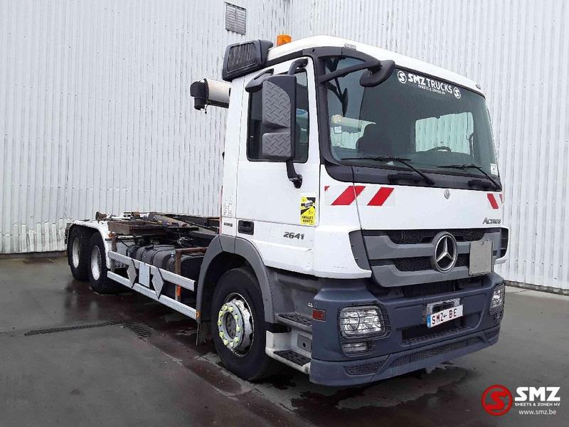 Mercedes-Benz Actros 2641 6x4 - 컨테이너 운반 장치/ 스와프 보디 트럭 : 사진 1 Mercedes-Benz Actros 2641 6x4 - 컨테이너 운반 장치/ 스와프 보디 트럭 : 사진 1