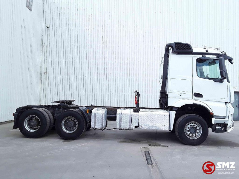 Mercedes-Benz Arocs 3351 lames steel - 트랙터 유닛 : 사진 4 Mercedes-Benz Arocs 3351 lames steel - 트랙터 유닛 : 사진 4