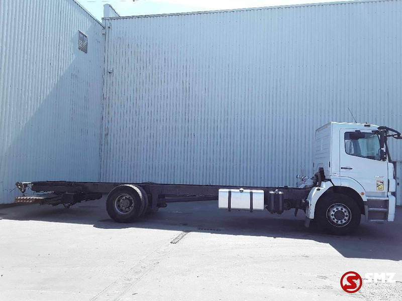 Mercedes-Benz Axor 1829 manual - 캡 새시 트럭 : 사진 4 Mercedes-Benz Axor 1829 manual - 캡 새시 트럭 : 사진 4