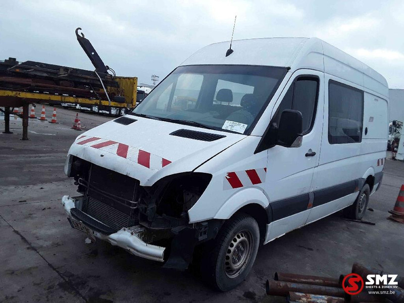 Mercedes-Benz Sprinter 311 accident - 박스 밴 : 사진 3 Mercedes-Benz Sprinter 311 accident - 박스 밴 : 사진 3