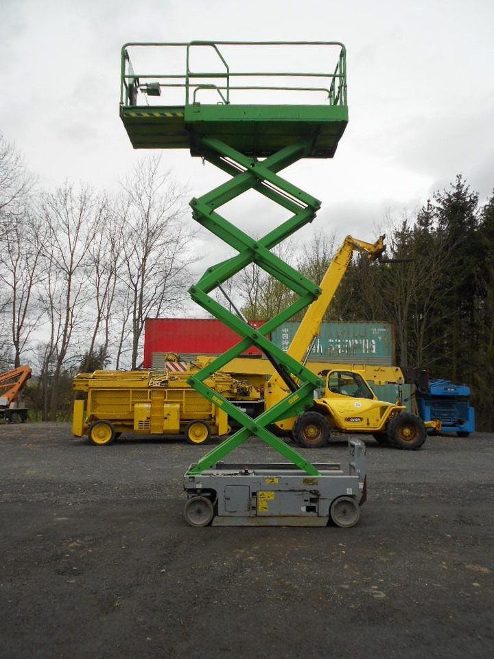 Genie GS 2646, Scherenarbeitsbühne Genie 9,9 m - 트럭 탑재 고가작업 플랫폼 : 사진 4 Genie GS 2646, Scherenarbeitsbühne Genie 9,9 m - 트럭 탑재 고가작업 플랫폼 : 사진 4