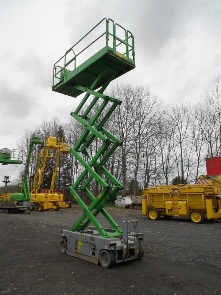 Genie GS 2646, Scherenarbeitsbühne Genie 9,9 m - 트럭 탑재 고가작업 플랫폼 : 사진 3 Genie GS 2646, Scherenarbeitsbühne Genie 9,9 m - 트럭 탑재 고가작업 플랫폼 : 사진 3
