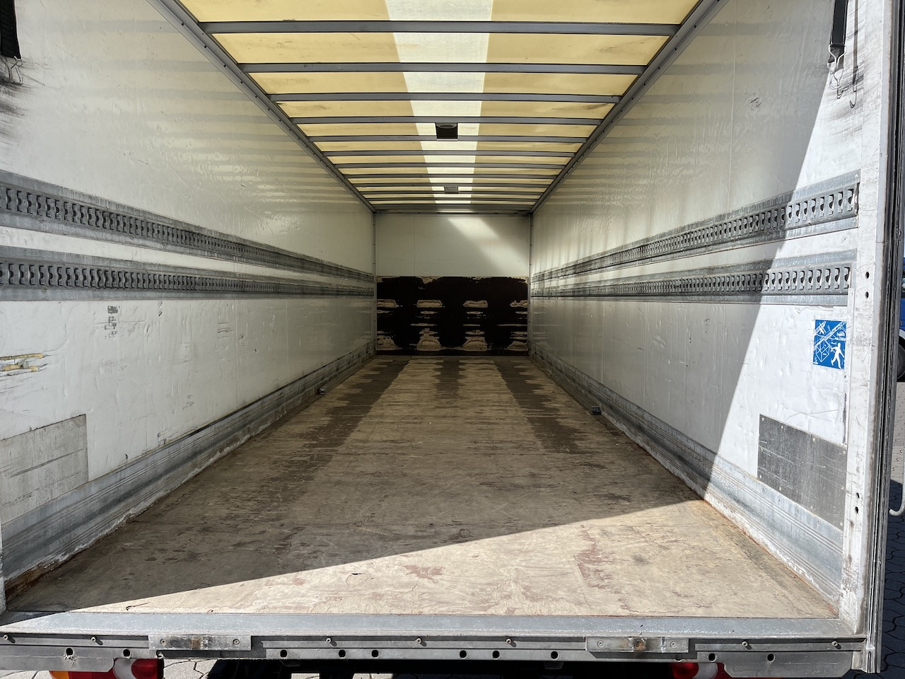 Iveco 120E25 Eurocargo 4x2 Koffer | Ladebordwand - 박스 트럭 : 사진 3 Iveco 120E25 Eurocargo 4x2 Koffer | Ladebordwand - 박스 트럭 : 사진 3