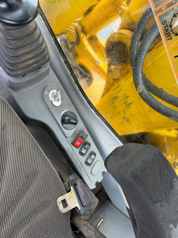 Komatsu PW 180 - 7 - 휠 굴삭기 : 사진 3 Komatsu PW 180 - 7 - 휠 굴삭기 : 사진 3