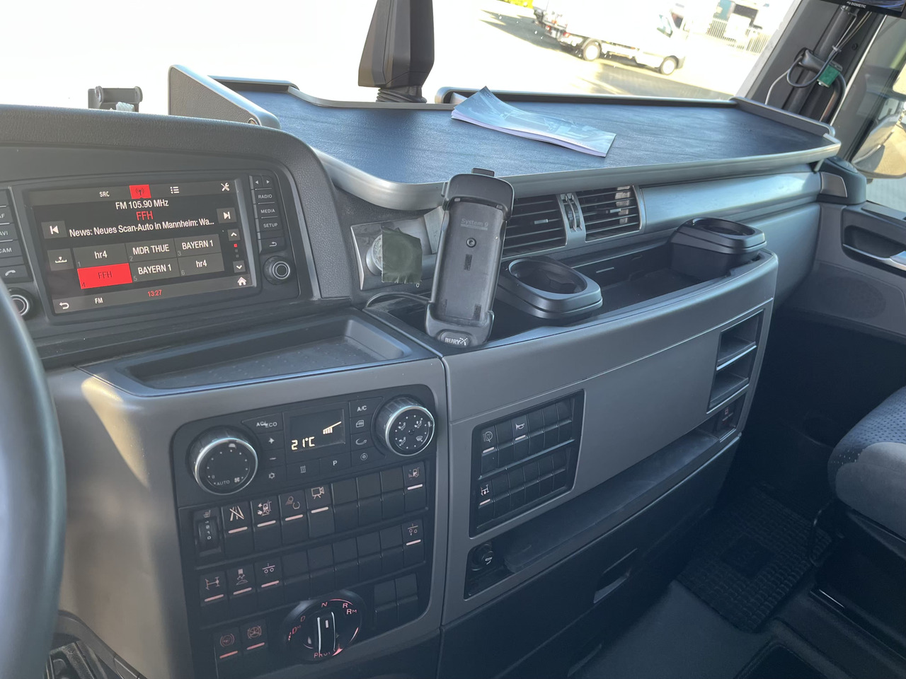 MAN TGX 18.540 4x2 D38 Intarder - 트랙터 유닛 : 사진 2 MAN TGX 18.540 4x2 D38 Intarder - 트랙터 유닛 : 사진 2