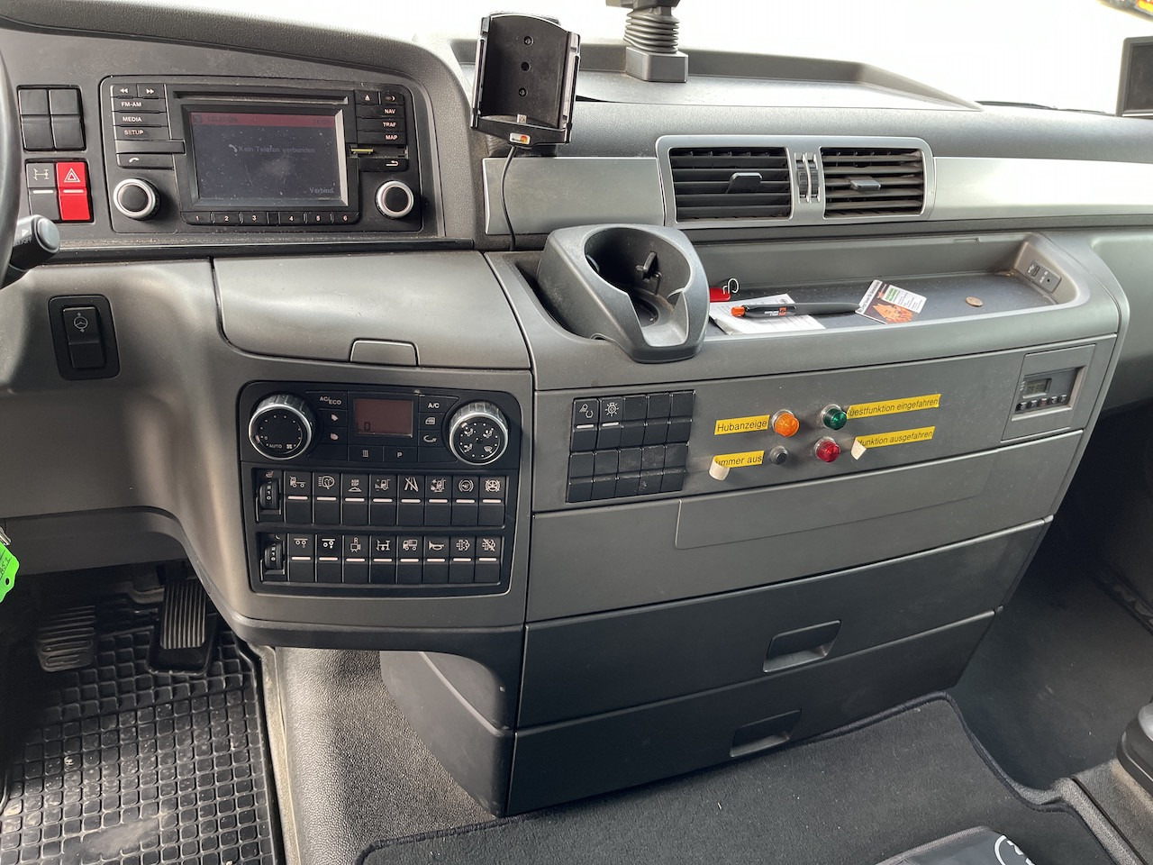 MAN TGX 26.480 6x2 Atlas 145.2 Kran Baustoff AHK - 드롭사이드/ 플랫베드 트럭, 크레인 트럭 : 사진 3 MAN TGX 26.480 6x2 Atlas 145.2 Kran Baustoff AHK - 드롭사이드/ 플랫베드 트럭, 크레인 트럭 : 사진 3