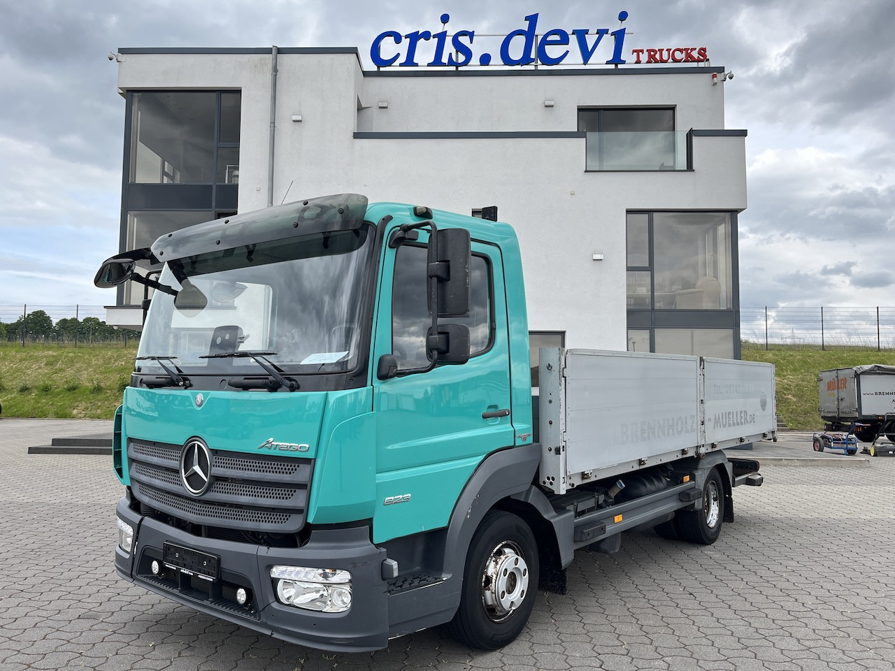 Mercedes-Benz Atego 823 4x2 AHK Hebezug Seilzug Brennholz - 플랫베드 밴 : 사진 1 Mercedes-Benz Atego 823 4x2 AHK Hebezug Seilzug Brennholz - 플랫베드 밴 : 사진 1
