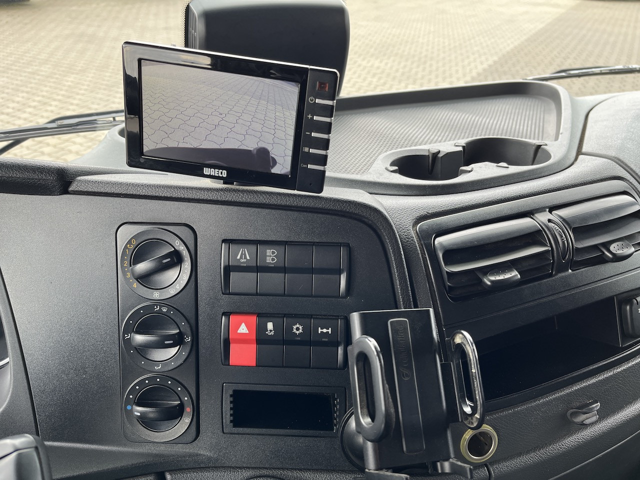 Mercedes-Benz Atego 823 4x2 AHK Hebezug Seilzug Brennholz - 플랫베드 밴 : 사진 3 Mercedes-Benz Atego 823 4x2 AHK Hebezug Seilzug Brennholz - 플랫베드 밴 : 사진 3