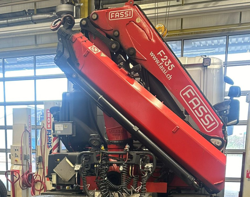 Mercedes-Benz FASSI F 235 A.2.23 Kran + Funk - 로더 크레인 : 사진 1 Mercedes-Benz FASSI F 235 A.2.23 Kran + Funk - 로더 크레인 : 사진 1