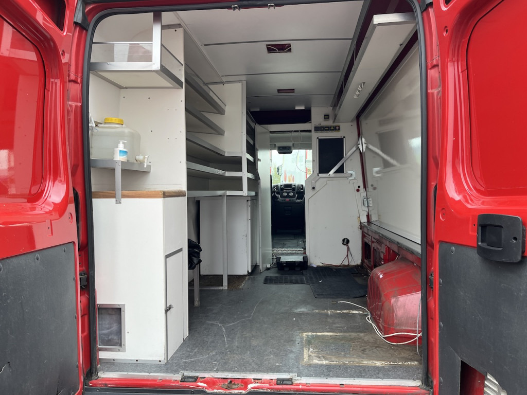 Peugeot Boxer Verkaufsfahrzeug Foodtruck - 벤딩 트럭 : 사진 2 Peugeot Boxer Verkaufsfahrzeug Foodtruck - 벤딩 트럭 : 사진 2