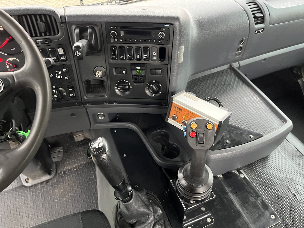 Scania G 450 8x4 Trösch Abrollkipper - 후크 리프트 트럭 : 사진 4 Scania G 450 8x4 Trösch Abrollkipper - 후크 리프트 트럭 : 사진 4