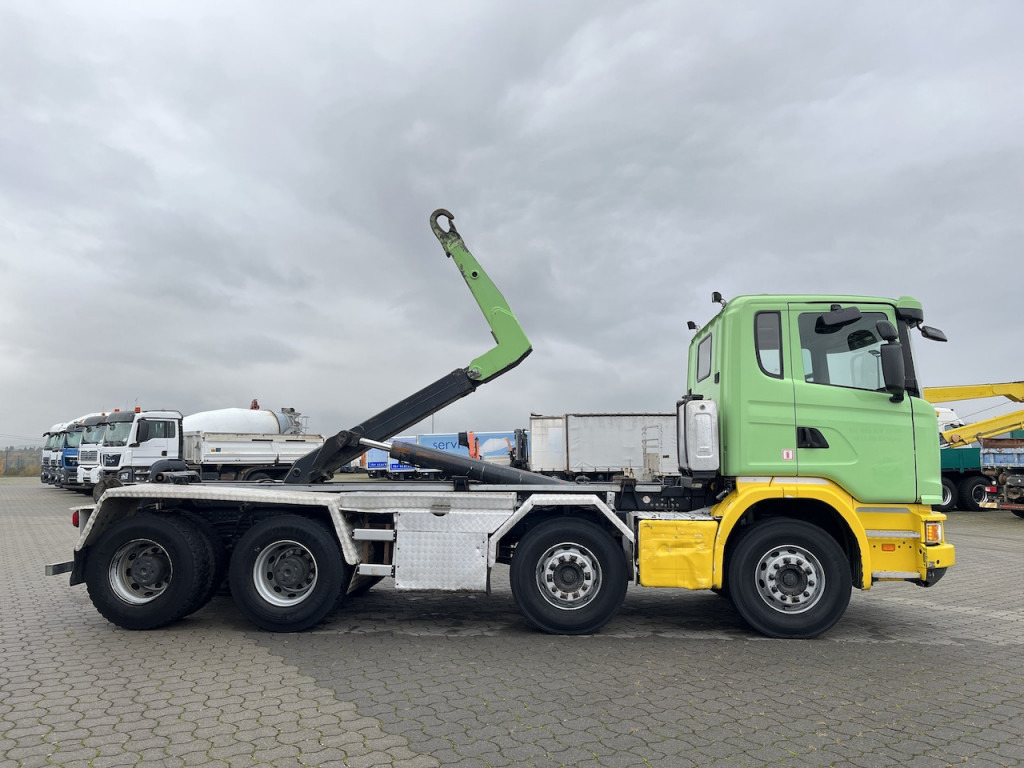 Interior photo 2: 후크 리프트 트럭 Scania G 450 8x4  Trösch Abrollkipper