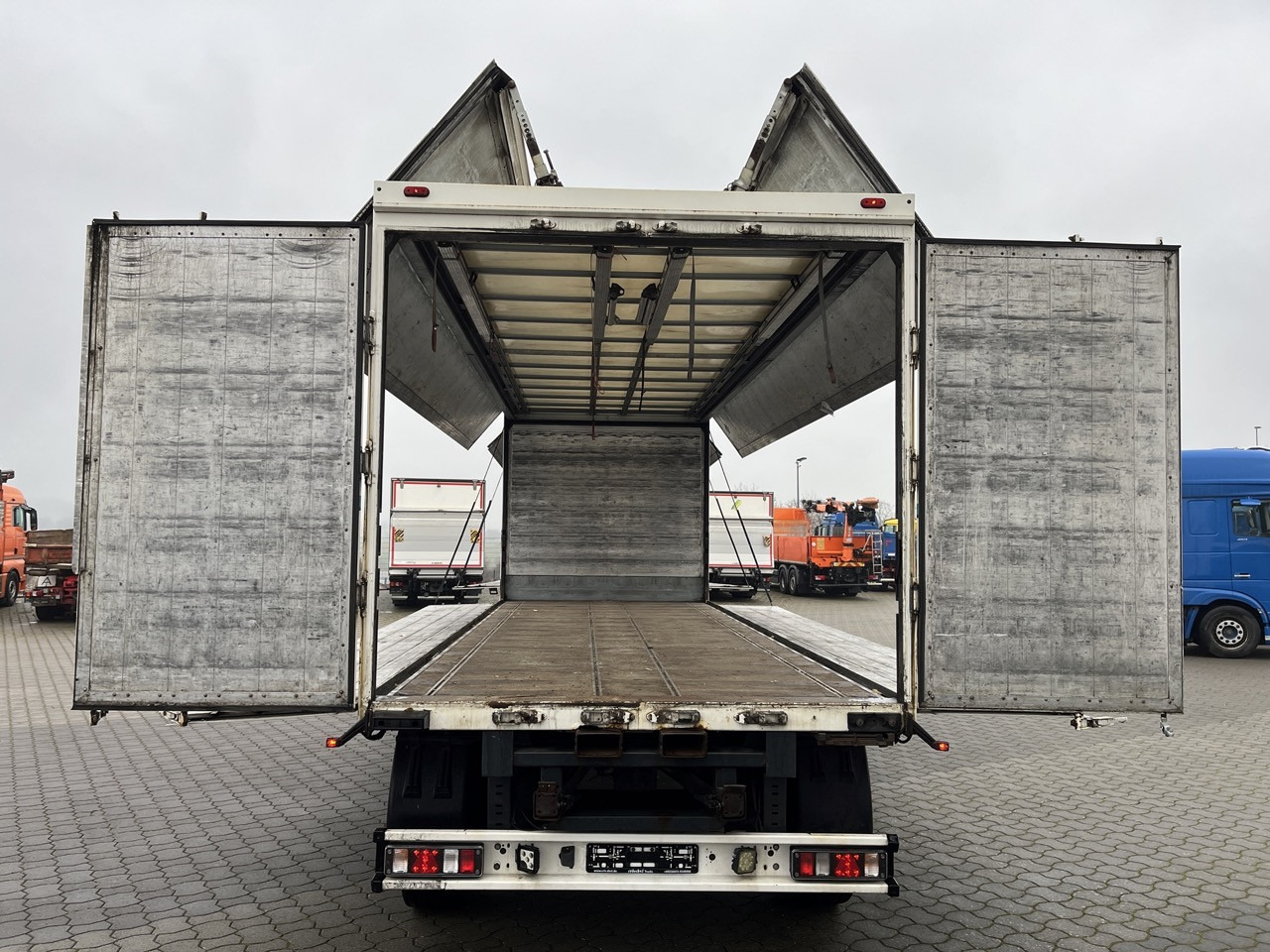 Scania R 450 6x2 Geränkezug + Orten Anhänger - 음료 트럭 : 사진 3 Scania R 450 6x2 Geränkezug + Orten Anhänger - 음료 트럭 : 사진 3