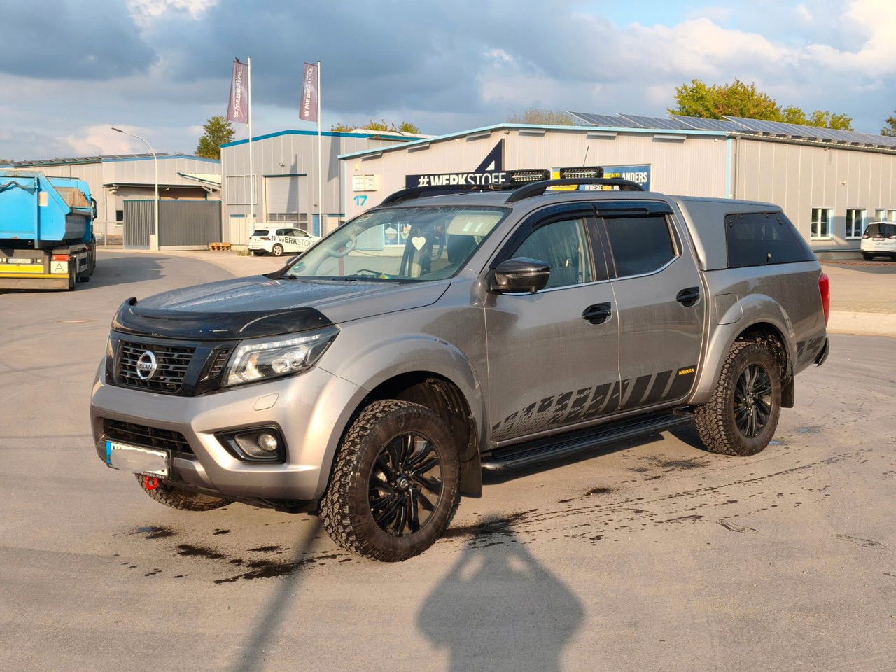 Nissan Navara NP300 N-Guard Double Cab 4x4 - SUV : 사진 1 Nissan Navara NP300 N-Guard Double Cab 4x4 - SUV : 사진 1