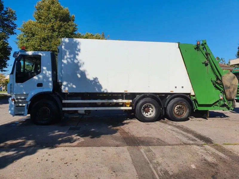 Iveco 260S 42 WAAGE 5 m³ Zöller Medium XXL 24 Umleerer - 쓰레기차 : 사진 4 Iveco 260S 42 WAAGE 5 m³ Zöller Medium XXL 24 Umleerer - 쓰레기차 : 사진 4