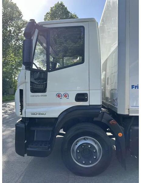 Iveco EuroCargo 140 140-250 Tiefkühl Multitemp Mitsubishi DIESEL - 냉동탑차 : 사진 3 Iveco EuroCargo 140 140-250 Tiefkühl Multitemp Mitsubishi DIESEL - 냉동탑차 : 사진 3