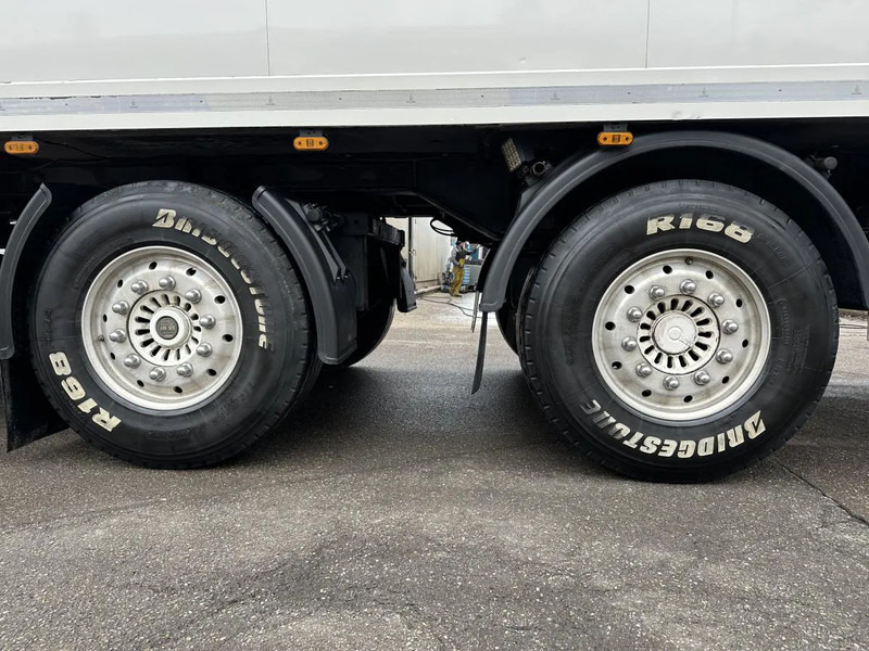 Krone Cool Liner Cool Liner 2 - Achs CITYSATTEL Lenkachse Carrier 1300TÜV NEU!! - 냉동 세미 트레일러 : 사진 5 Krone Cool Liner Cool Liner 2 - Achs CITYSATTEL Lenkachse Carrier 1300TÜV NEU!! - 냉동 세미 트레일러 : 사진 5