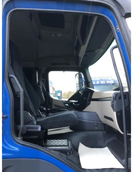트랙터 유닛 Mercedes-Benz Actros 1845 LS LOW MEGA Streamspace Intarder : 사진 11 트랙터 유닛 Mercedes-Benz Actros 1845 LS LOW MEGA Streamspace Intarder : 사진 11