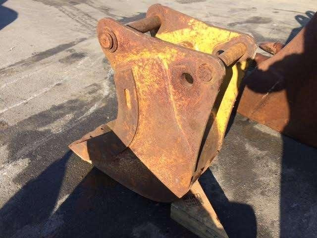 CATERPILLAR 290mm - Type Tractopelle - 굴삭기 버킷 : 사진 3 CATERPILLAR 290mm - Type Tractopelle - 굴삭기 버킷 : 사진 3