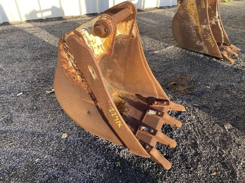 CATERPILLAR 570mm - type tractopelle - 굴삭기 버킷 : 사진 4 CATERPILLAR 570mm - type tractopelle - 굴삭기 버킷 : 사진 4