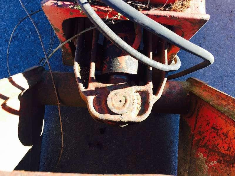 Camion avec rotator - coquilles 500mm reprise - ouverture 1500mm - 그래플 : 사진 3 Camion avec rotator - coquilles 500mm reprise - ouverture 1500mm - 그래플 : 사진 3