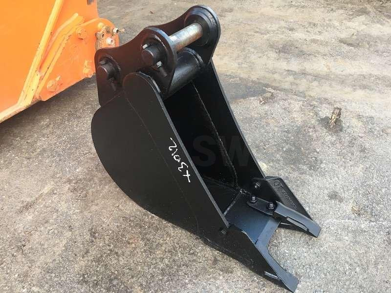 STRICKLAND 230mm - Axes 35mm - 굴삭기 버킷 : 사진 1 STRICKLAND 230mm - Axes 35mm - 굴삭기 버킷 : 사진 1