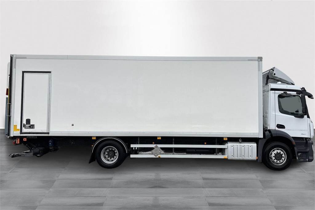 Mercedes-Benz ACTROS 1827 5 KSA-kori +PL - 박스 트럭 : 사진 5 Mercedes-Benz ACTROS 1827 5 KSA-kori +PL - 박스 트럭 : 사진 5